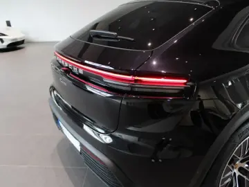 Porsche Macan Electric