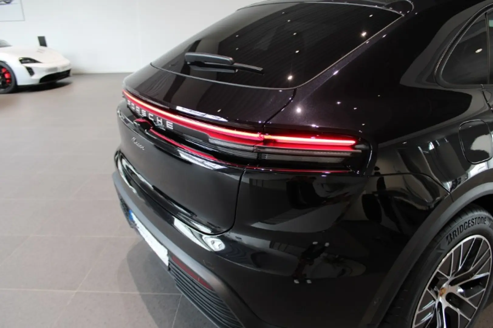 Porsche Macan Electric