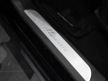 Porsche Macan Electric