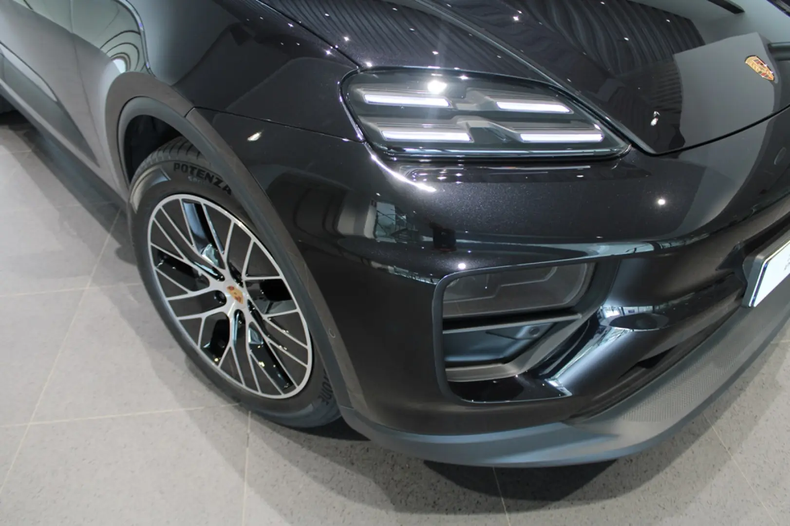 Porsche Macan Electric