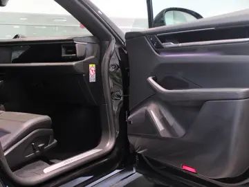Porsche Macan Electric
