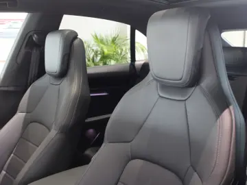 Porsche Macan Electric