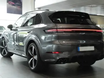 Porsche Cayenne S E-Hybrid