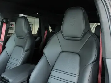 Porsche Cayenne S E-Hybrid