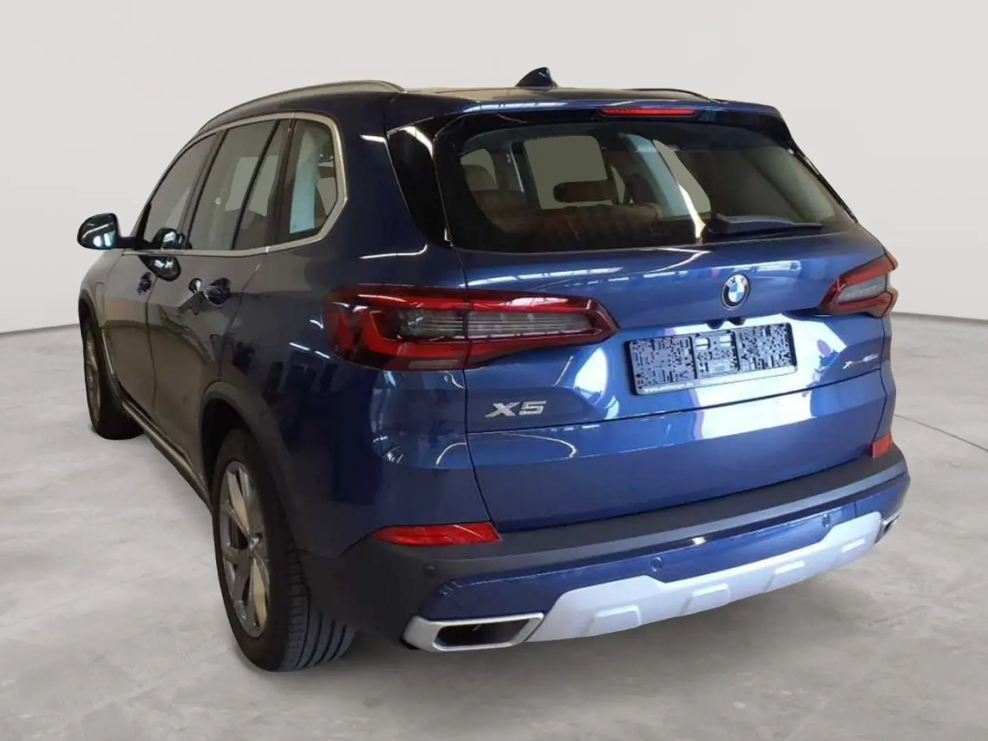 X5 xDrive45e xLine HuD AHK H&K Leder