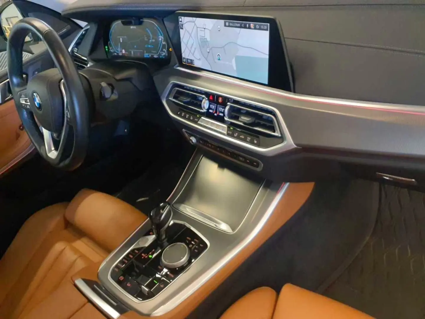 X5 xDrive45e xLine HuD AHK H&K Leder