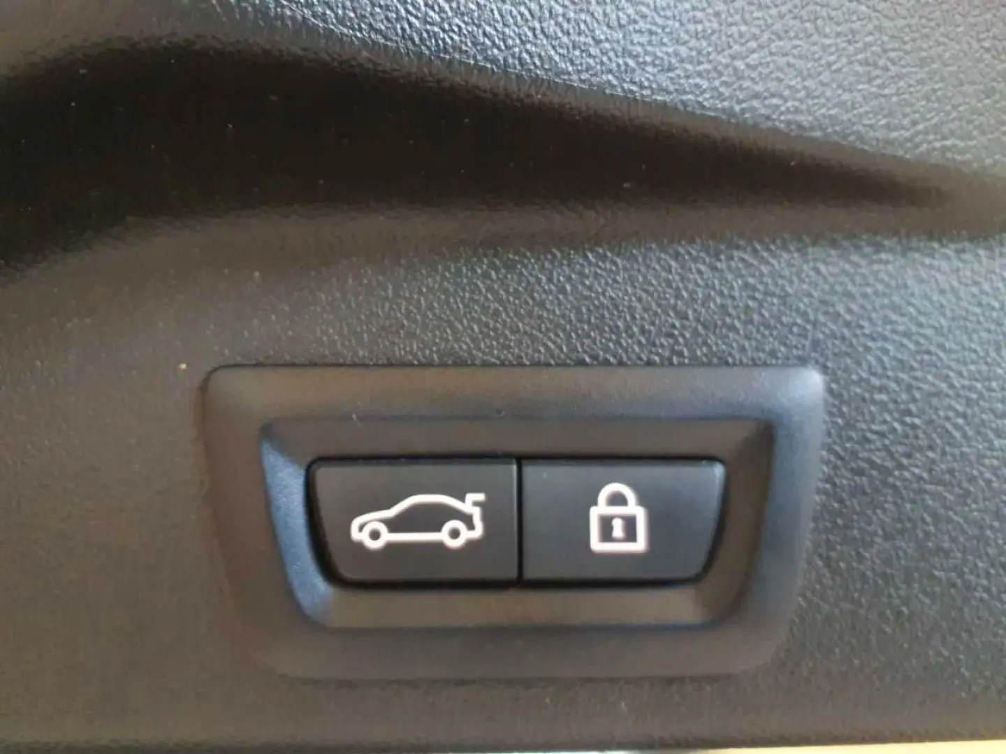 X5 xDrive45e xLine HuD AHK H&K Leder