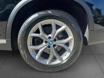 X5 xDrive 45e xLine Laser Sky Lounge DrAs 2-Achs