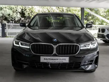 530e xDrive FACEL. HUD LED ACC W-LAN NAVI KAMERA