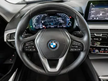 530e xDrive FACEL. HUD LED ACC W-LAN NAVI KAMERA