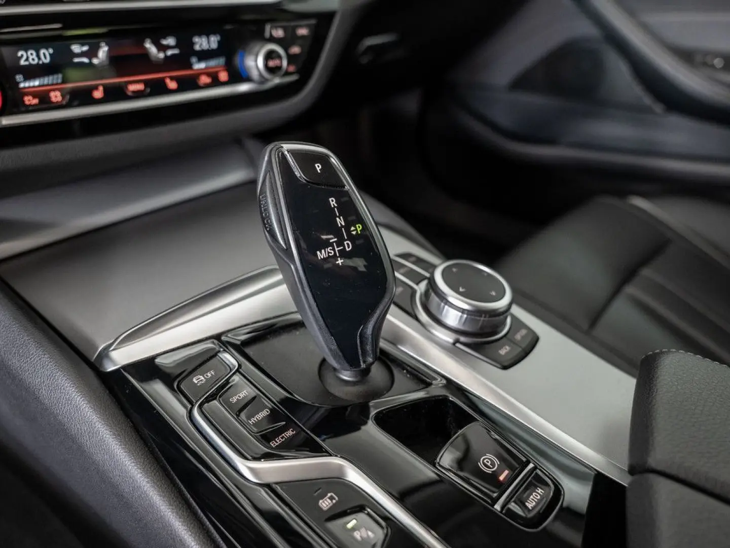 530e xDrive FACEL. HUD LED ACC W-LAN NAVI KAMERA