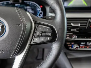 530e xDrive FACEL. HUD LED ACC W-LAN NAVI KAMERA