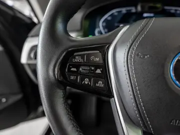530e xDrive FACEL. HUD LED ACC W-LAN NAVI KAMERA