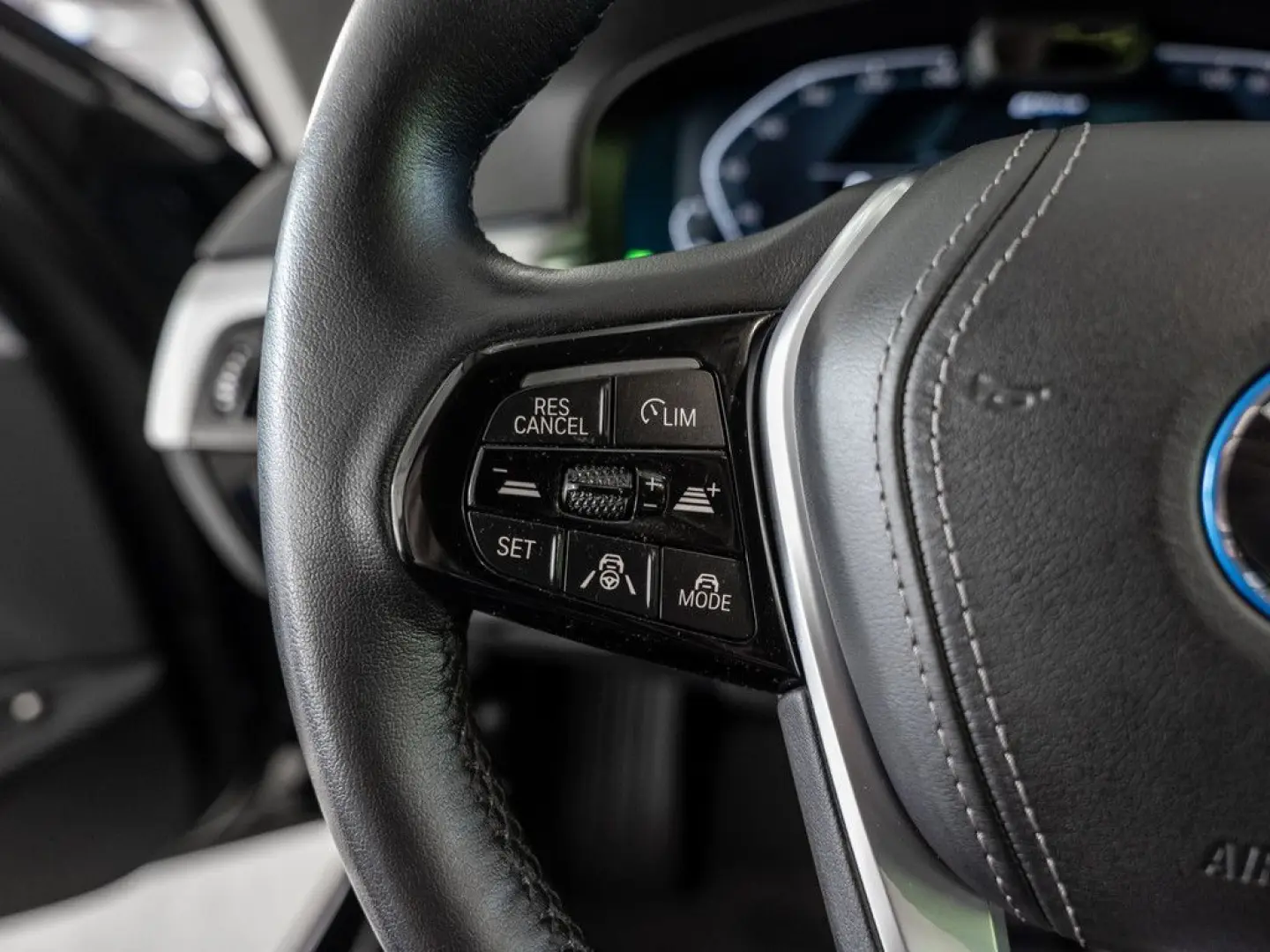 530e xDrive FACEL. HUD LED ACC W-LAN NAVI KAMERA