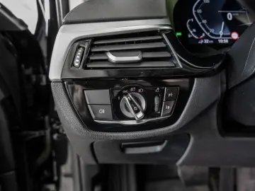530e xDrive FACEL. HUD LED ACC W-LAN NAVI KAMERA