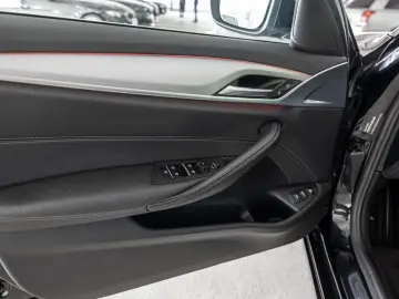 530e xDrive FACEL. HUD LED ACC W-LAN NAVI KAMERA