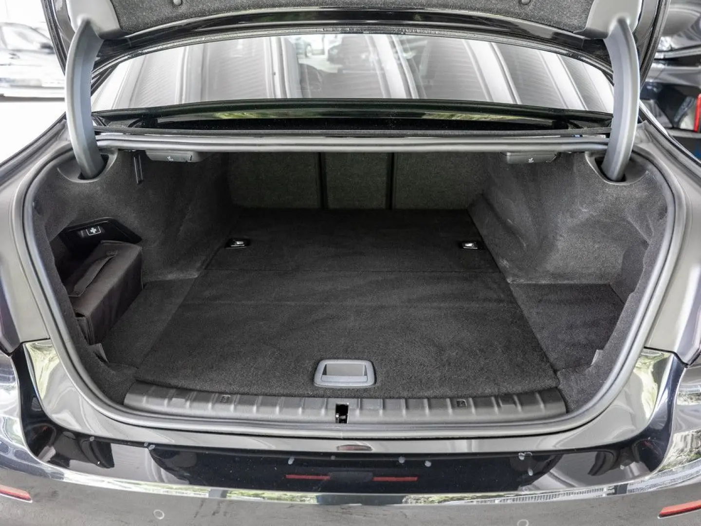 530e xDrive FACEL. HUD LED ACC W-LAN NAVI KAMERA