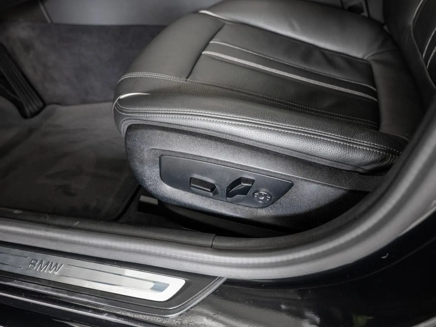 530e xDrive FACEL. HUD LED ACC W-LAN NAVI KAMERA