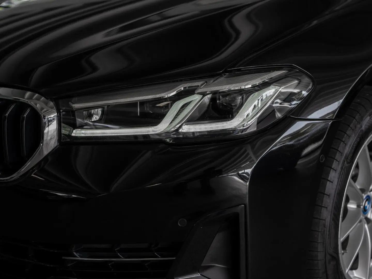 530e xDrive FACEL. HUD LED ACC W-LAN NAVI KAMERA
