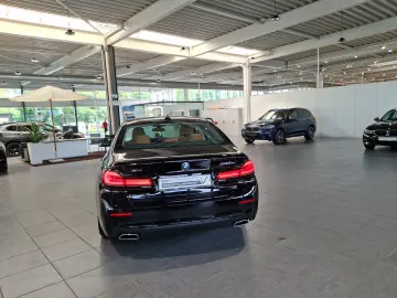 530e xDrive Aut. Innovationspaket Head-Up Laser