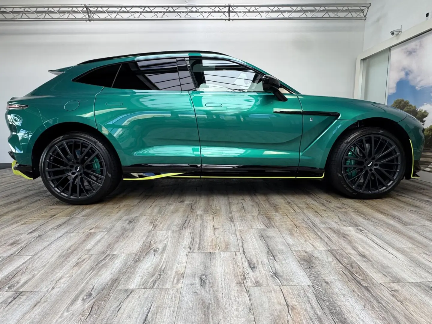 DBX 707 Q/AMR Edition 23Zoll AM Wings UPE305