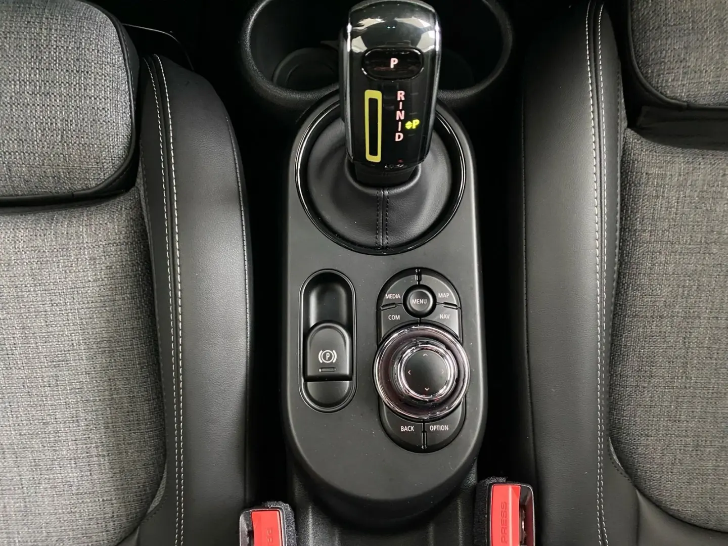 Cooper SE 3-T. Classic Navi DA LED Sportsitze