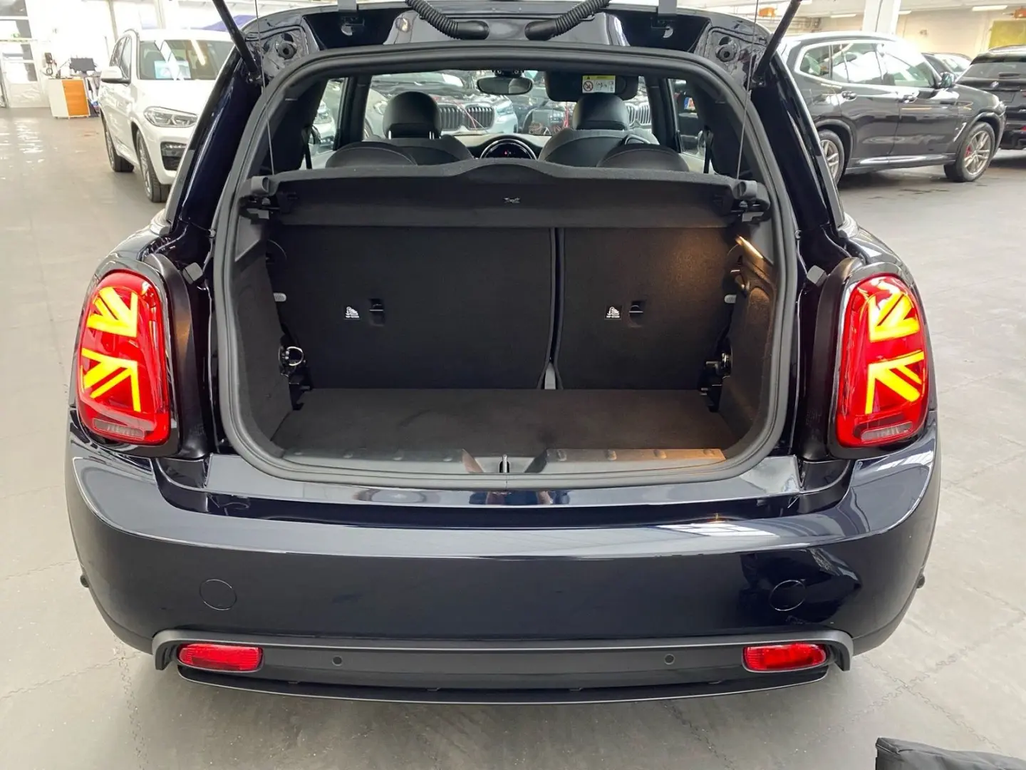 Cooper SE 3-T. Classic Navi DA LED Sportsitze