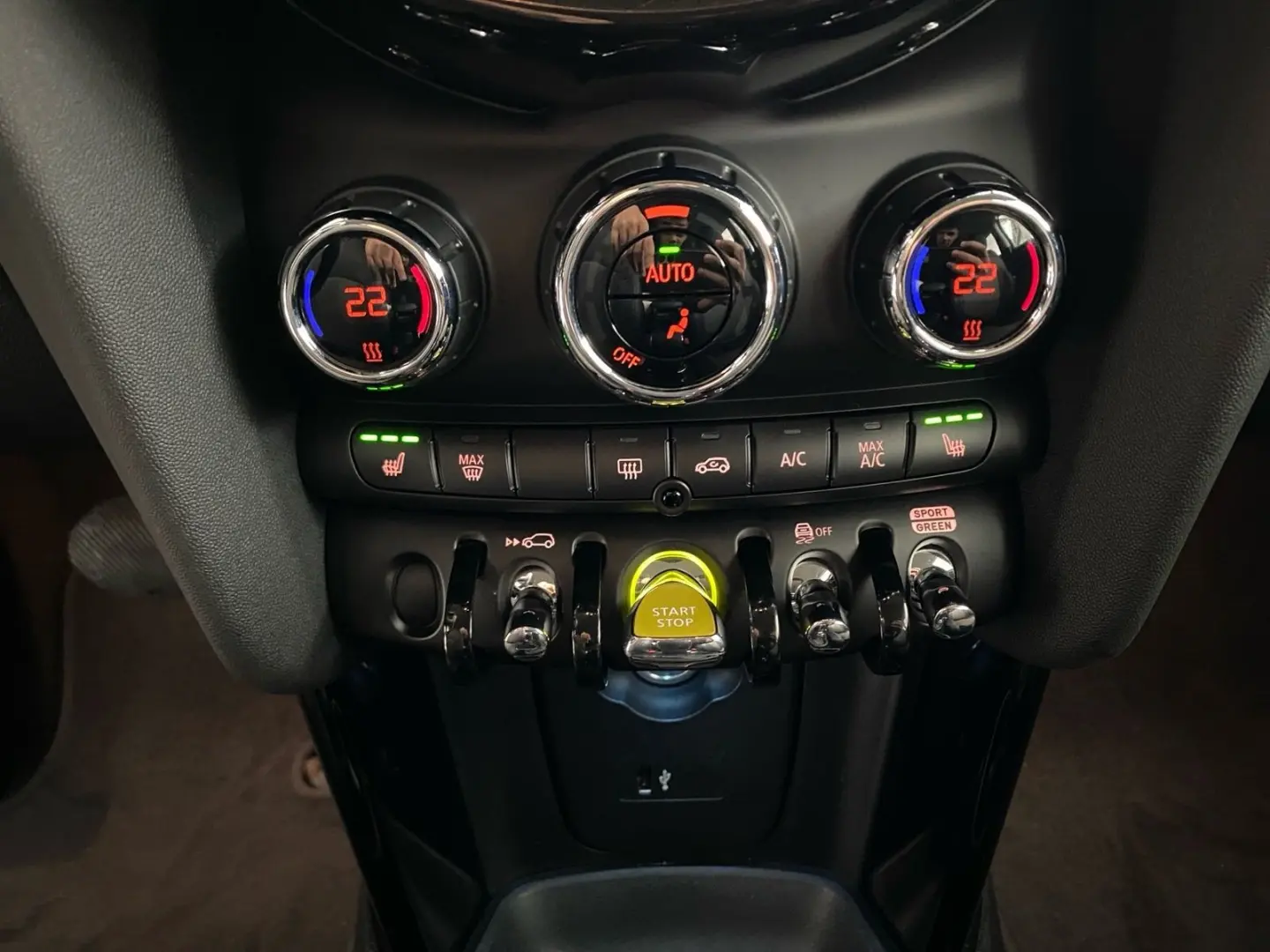 Cooper SE 3-T. Classic Navi LED DA Sportsitze
