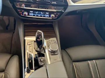 530i xDrive Limousine
