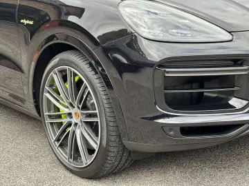 Cayenne Turbo S E-Hybrid 22 TURBO*SPORTDESIGN-AG