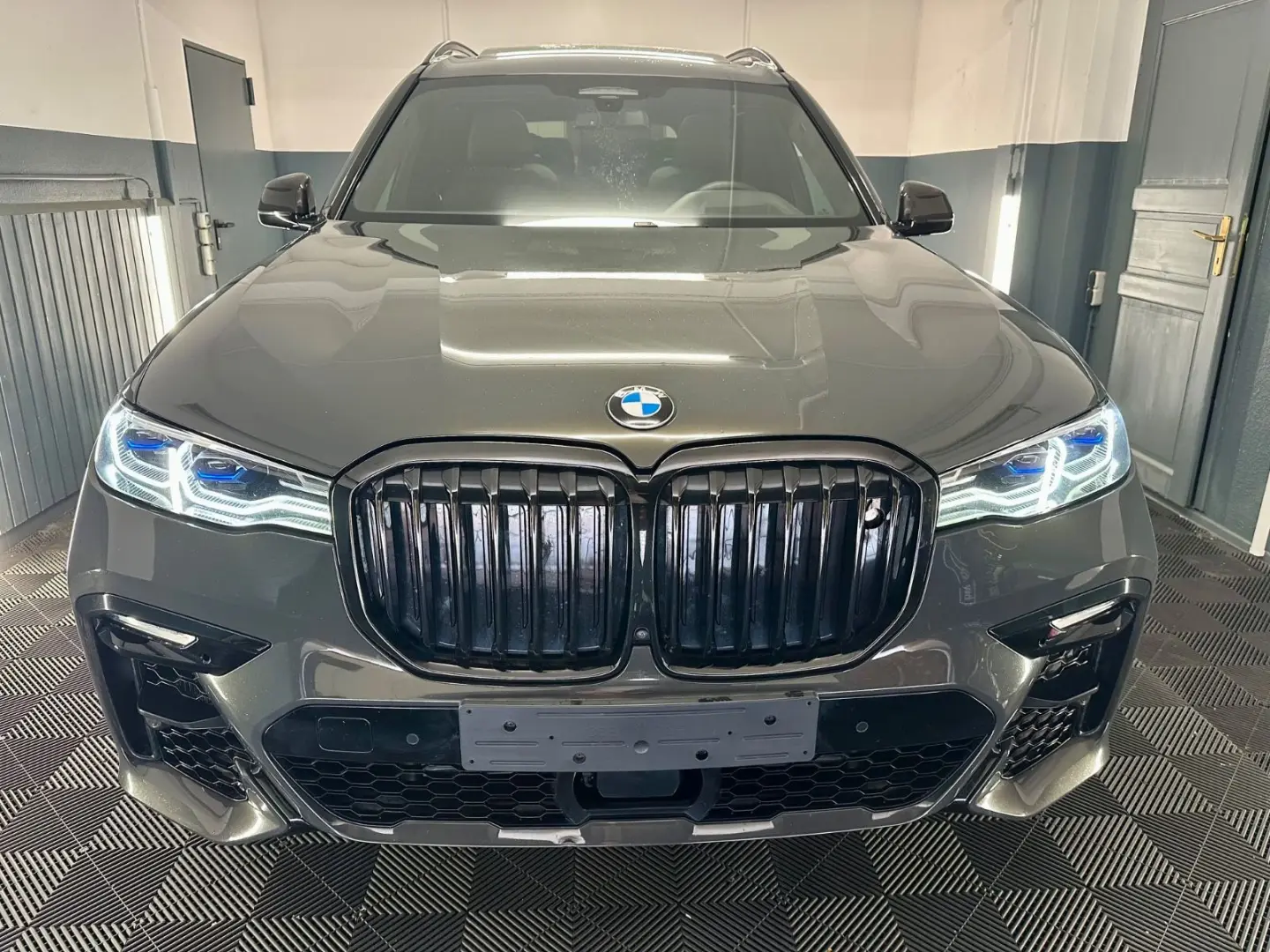 BMW  X7 M50i *B&W*SkyLounge*Massage*FULL*