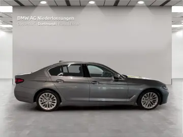 530d xDrive Limousine