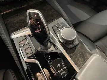 530d xDrive Limousine