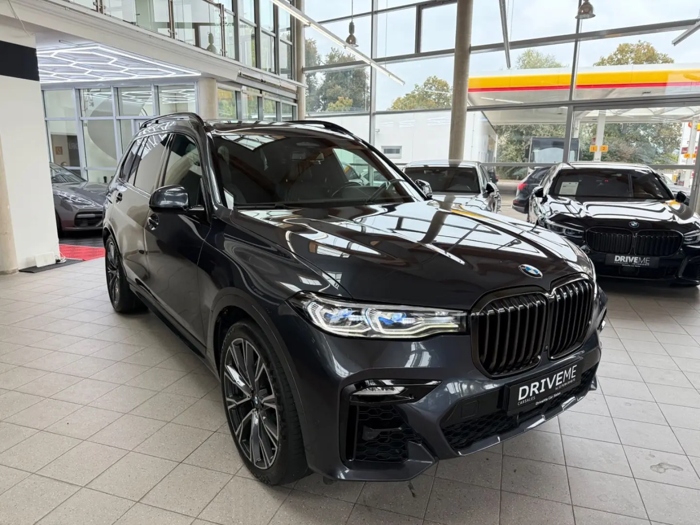 BMW X7 M50i Sky Lounge Laser Executive Drive Pro 7