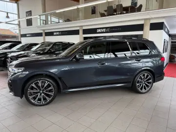 BMW X7 M50i Sky Lounge Laser Executive Drive Pro 7