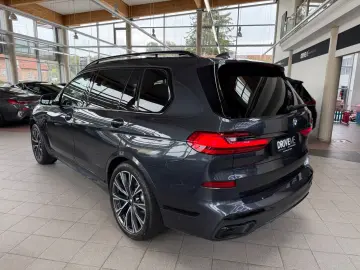 BMW X7 M50i Sky Lounge Laser Executive Drive Pro 7
