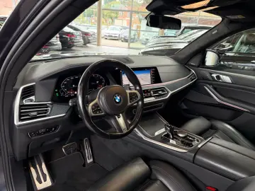 BMW X7 M50i Sky Lounge Laser Executive Drive Pro 7