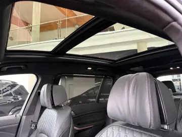 BMW X7 M50i Sky Lounge Laser Executive Drive Pro 7