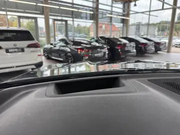 BMW X7 M50i Sky Lounge Laser Executive Drive Pro 7