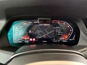 BMW X7 M50i Sky Lounge Laser Executive Drive Pro 7