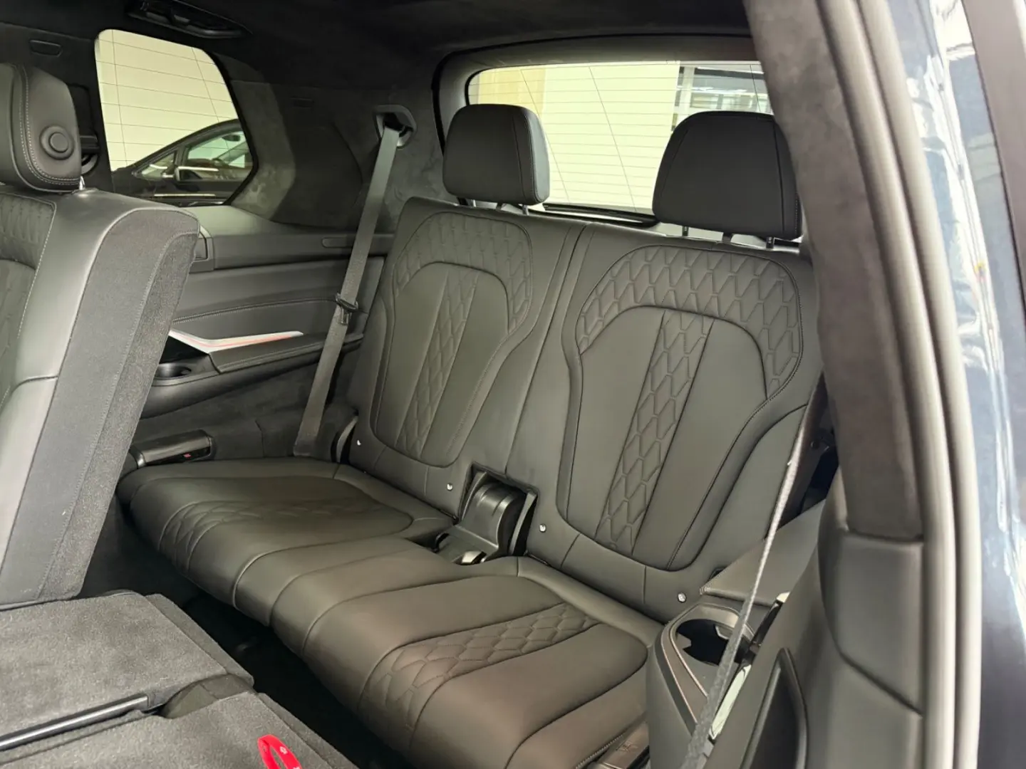 BMW X7 M50i Sky Lounge Laser Executive Drive Pro 7