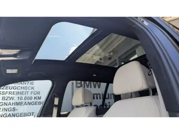 BMW X7 M50 i M-Sport HUD