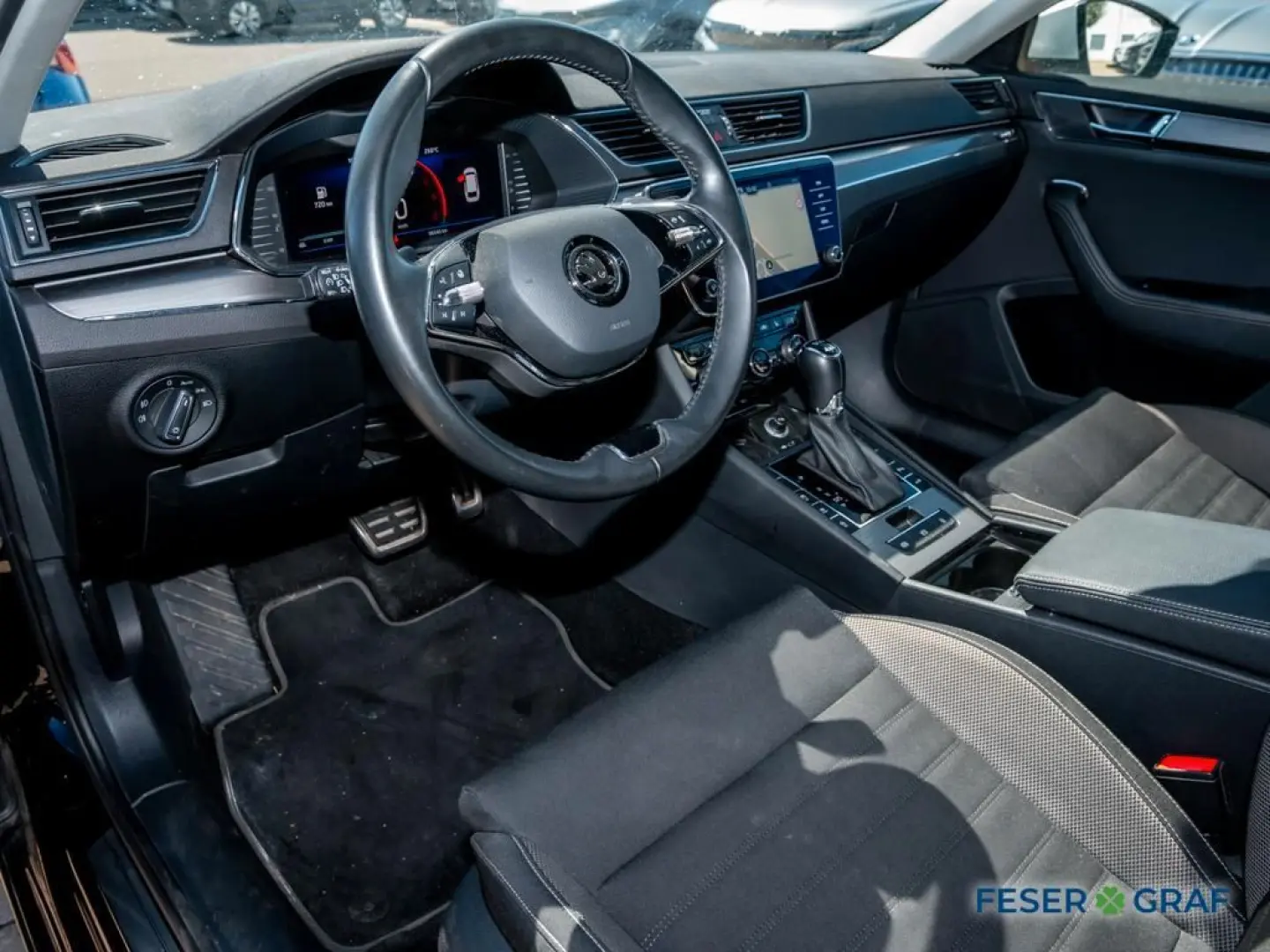 Superb Combi Scout 2.0TDI 4x4 DSG AHK/NAVI/LED