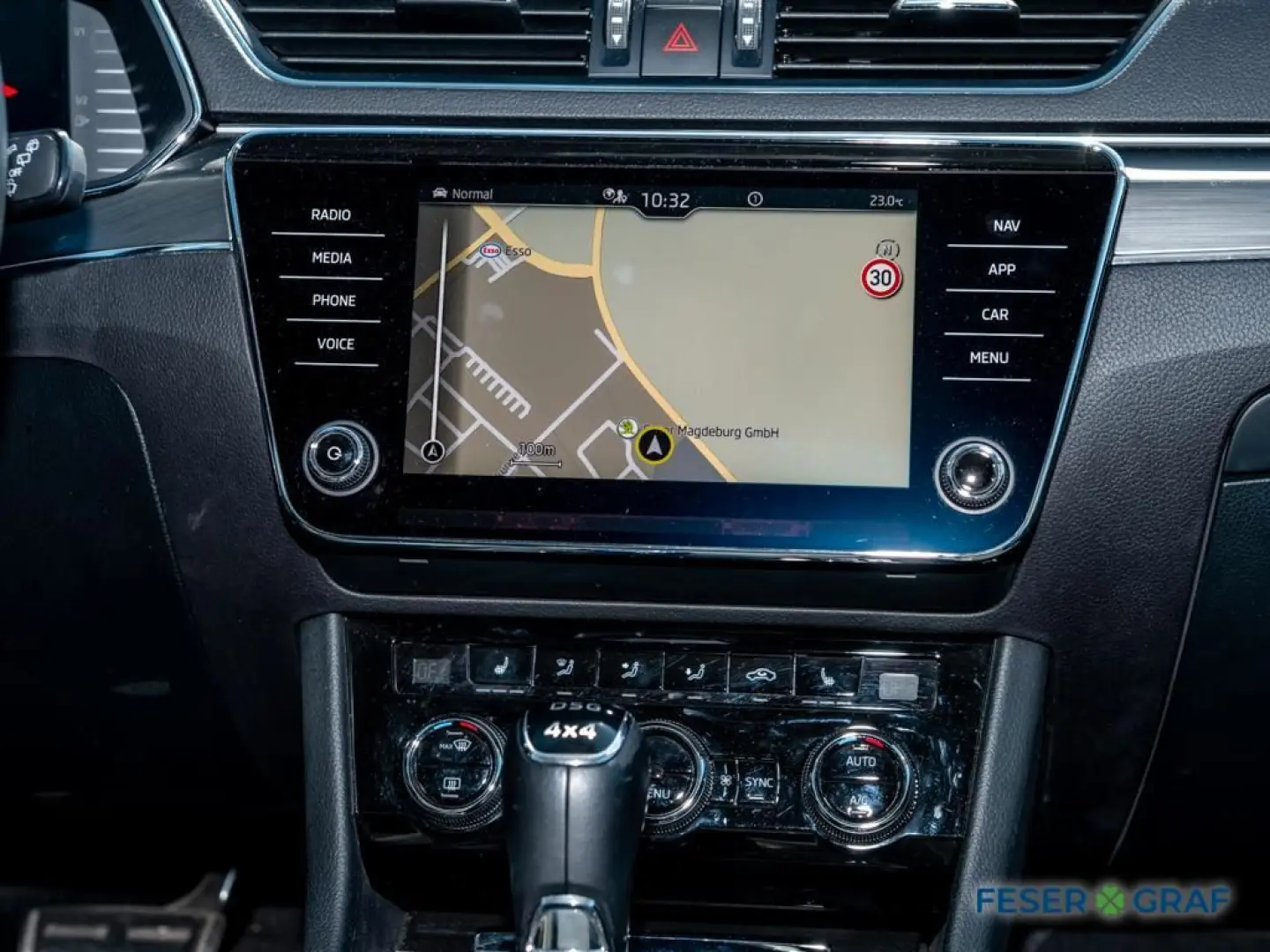 Superb Combi Scout 2.0TDI 4x4 DSG AHK/NAVI/LED