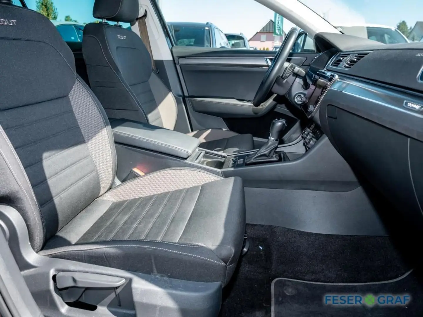 Superb Combi Scout 2.0TDI 4x4 DSG AHK/NAVI/LED