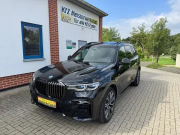 BMW X7 M50i B & W 6 Locuri Top