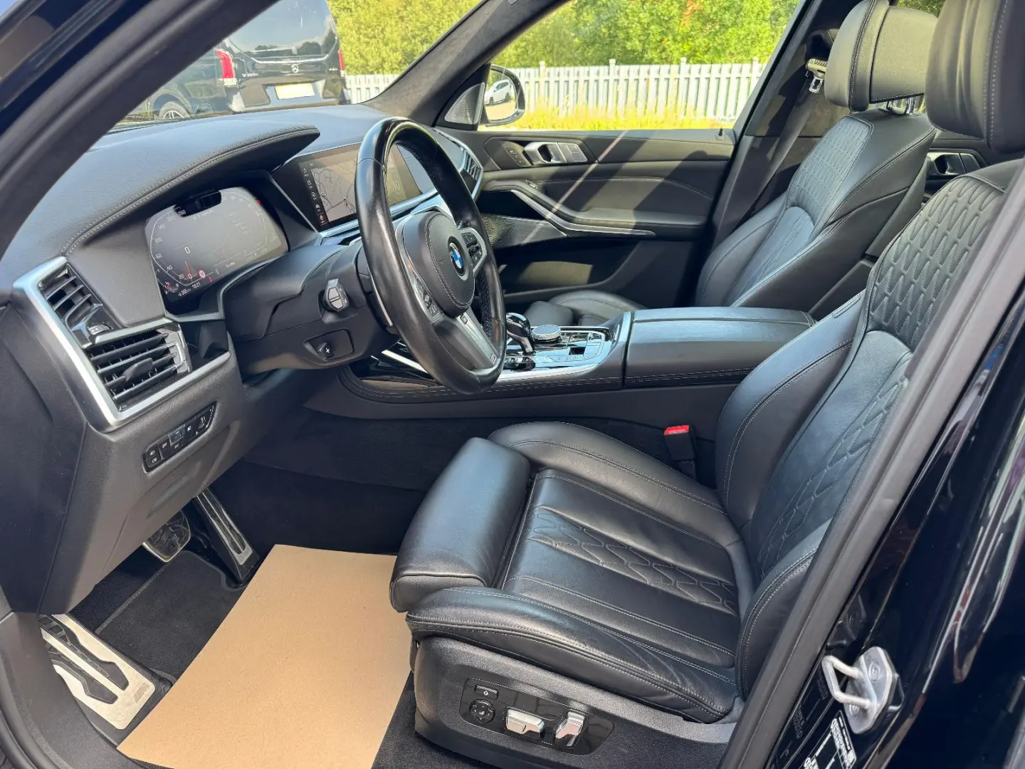 BMW X7 M50i*B & W*6 Locuri*Top*