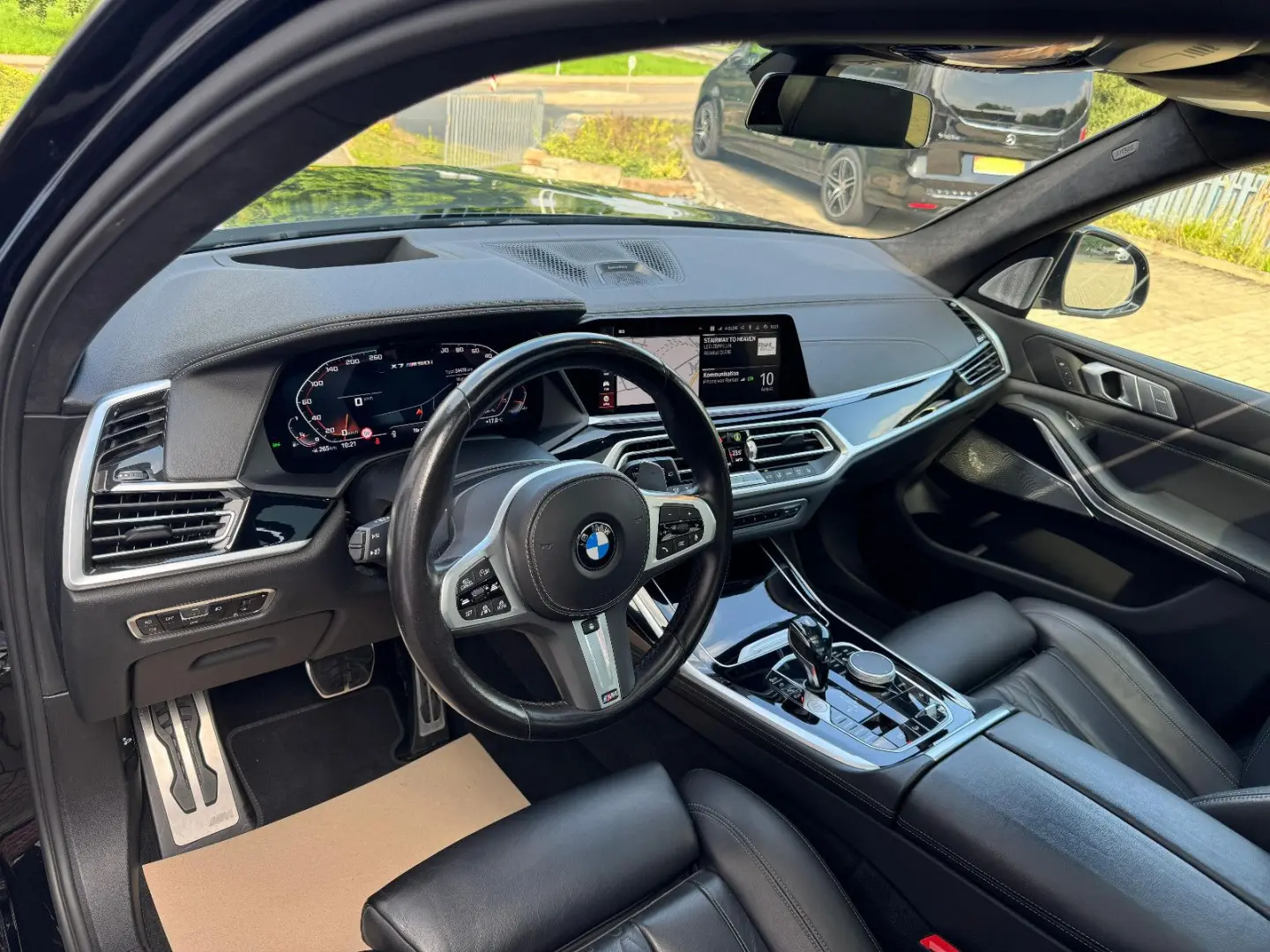 BMW X7 M50i*B & W*6 Locuri*Top*