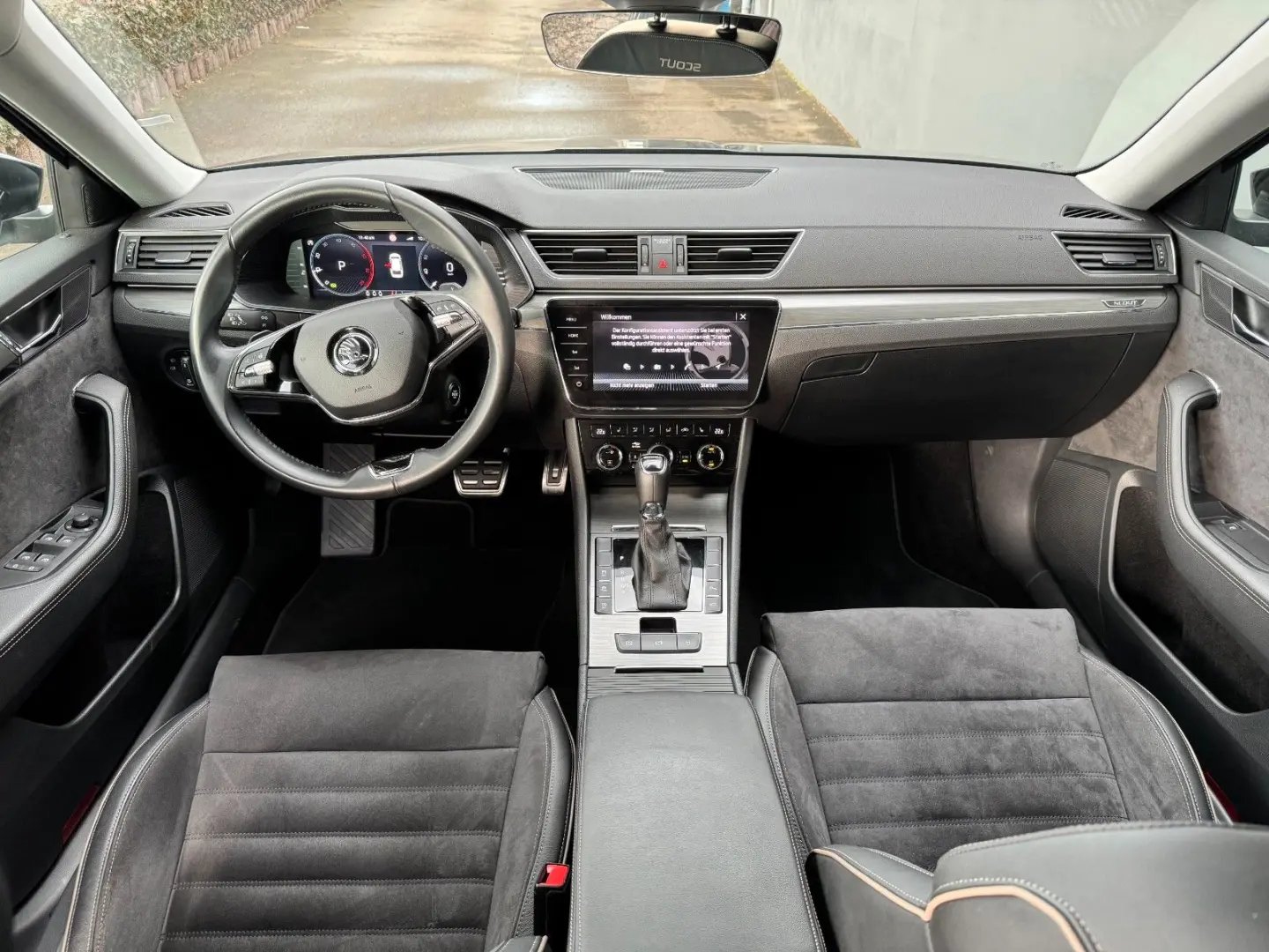 Superb 2.0 TDI SCR 147kW DSG 4x4 SCOUT COMBI