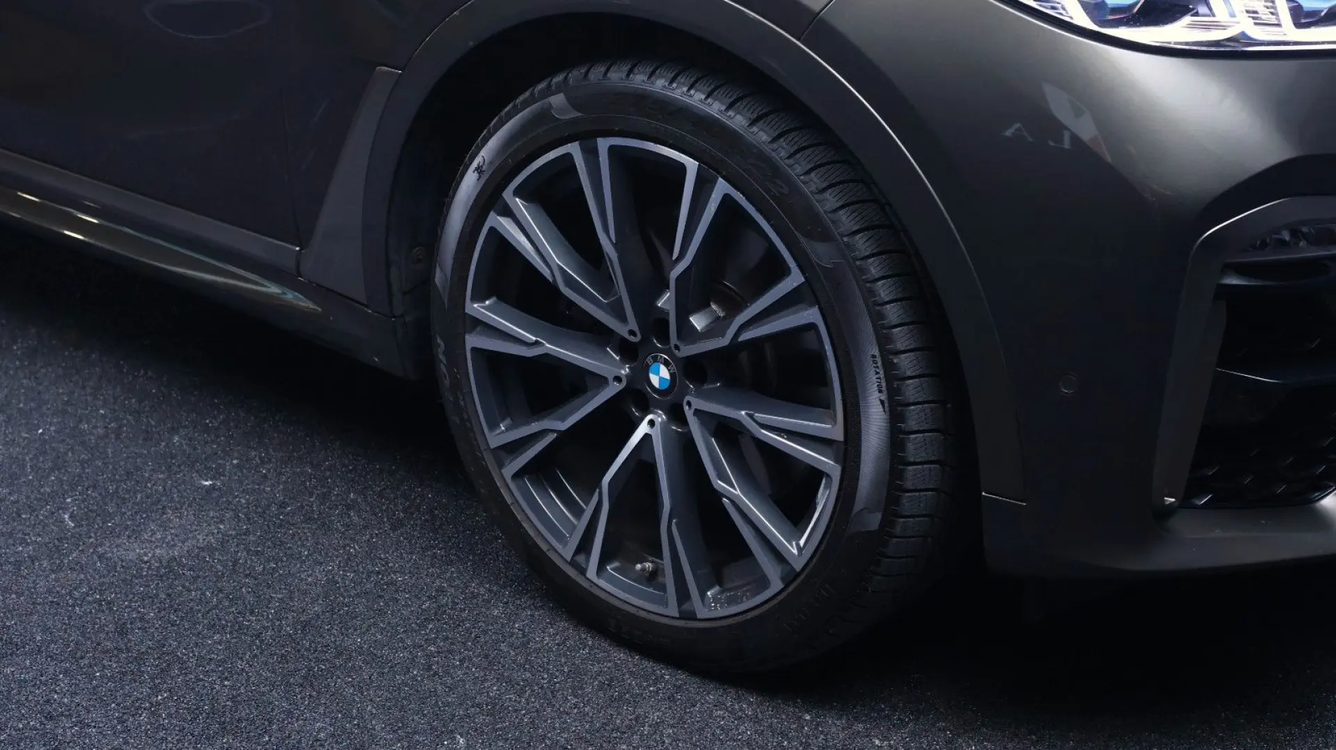 BMW X7 M50i xDrive, B&W, Night Vis., Sky lounge